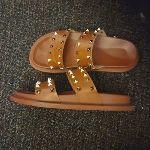 Women slides size 8